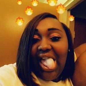 Meet your Posher, Adrienne